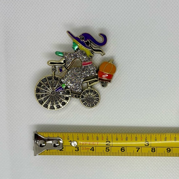 Whimsical Witch Riding Bicycle Pumpkin Crystal Brooch Pin - Picture 7 of 7